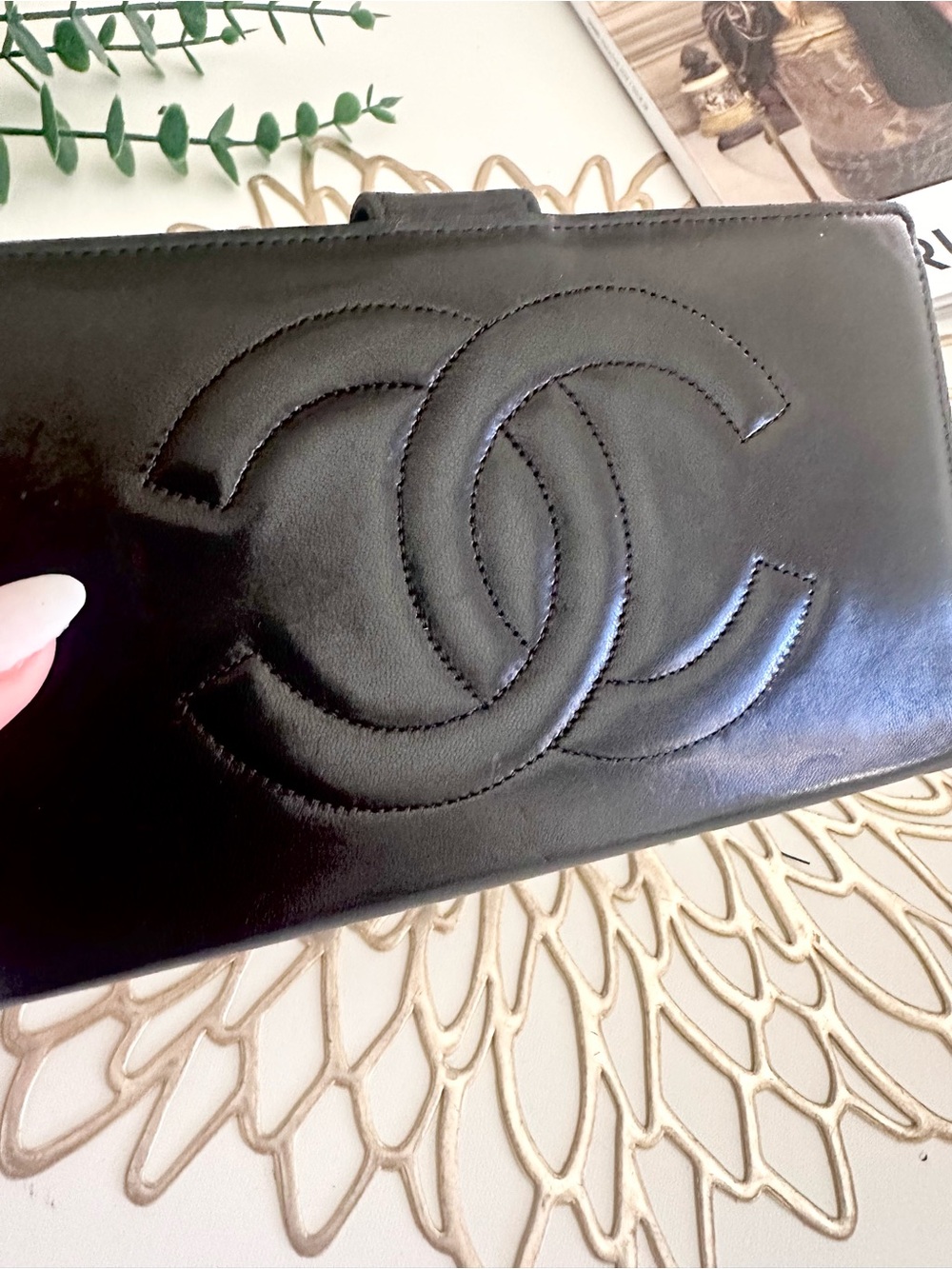 CHANEL Leather Card Holder Wallet